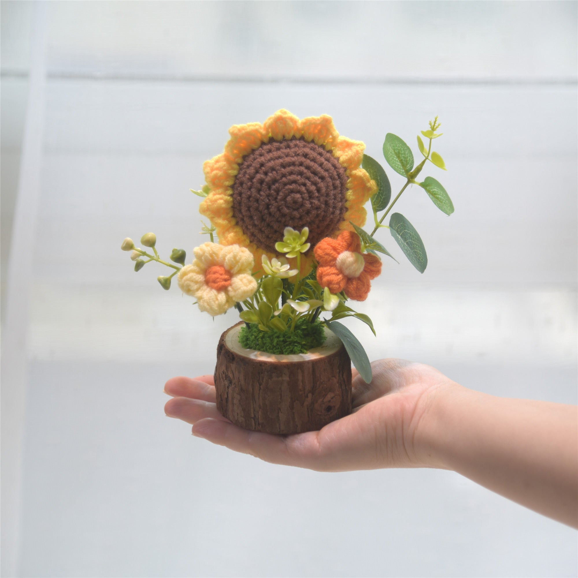 127Hand woven potted home ornaments, knitted simulated flower yarn, crochet sunflower bouquets, gifts