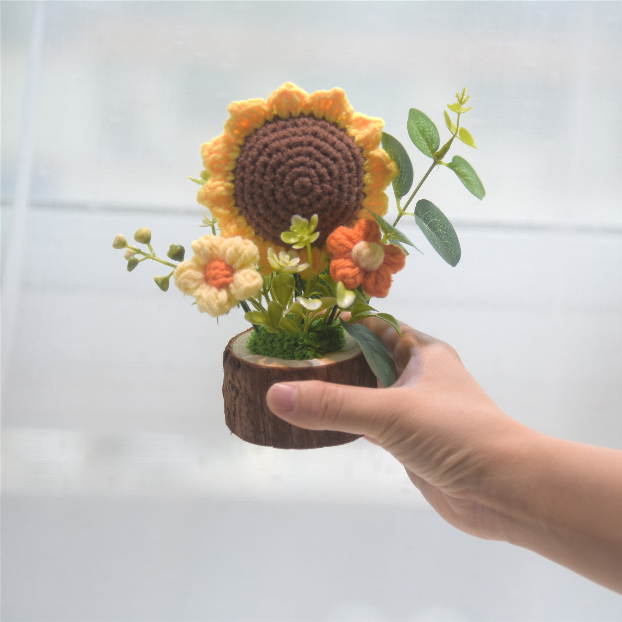 127Hand woven potted home ornaments, knitted simulated flower yarn, crochet sunflower bouquets, gifts
