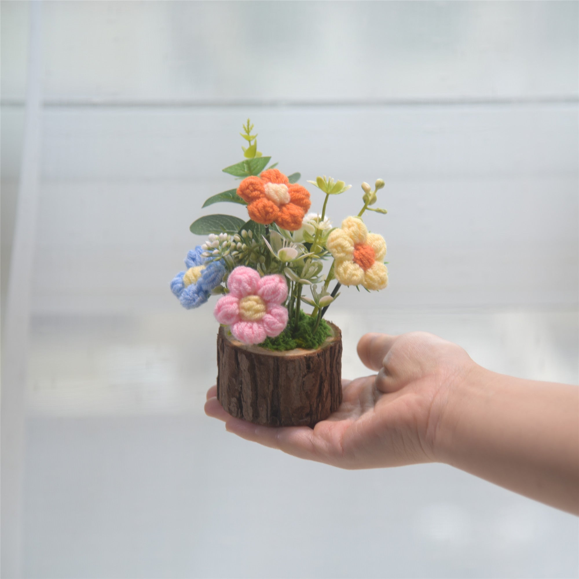 127Hand woven potted home ornaments, knitted simulated flower yarn, crocheted sunflower bouquets, handmade gifts