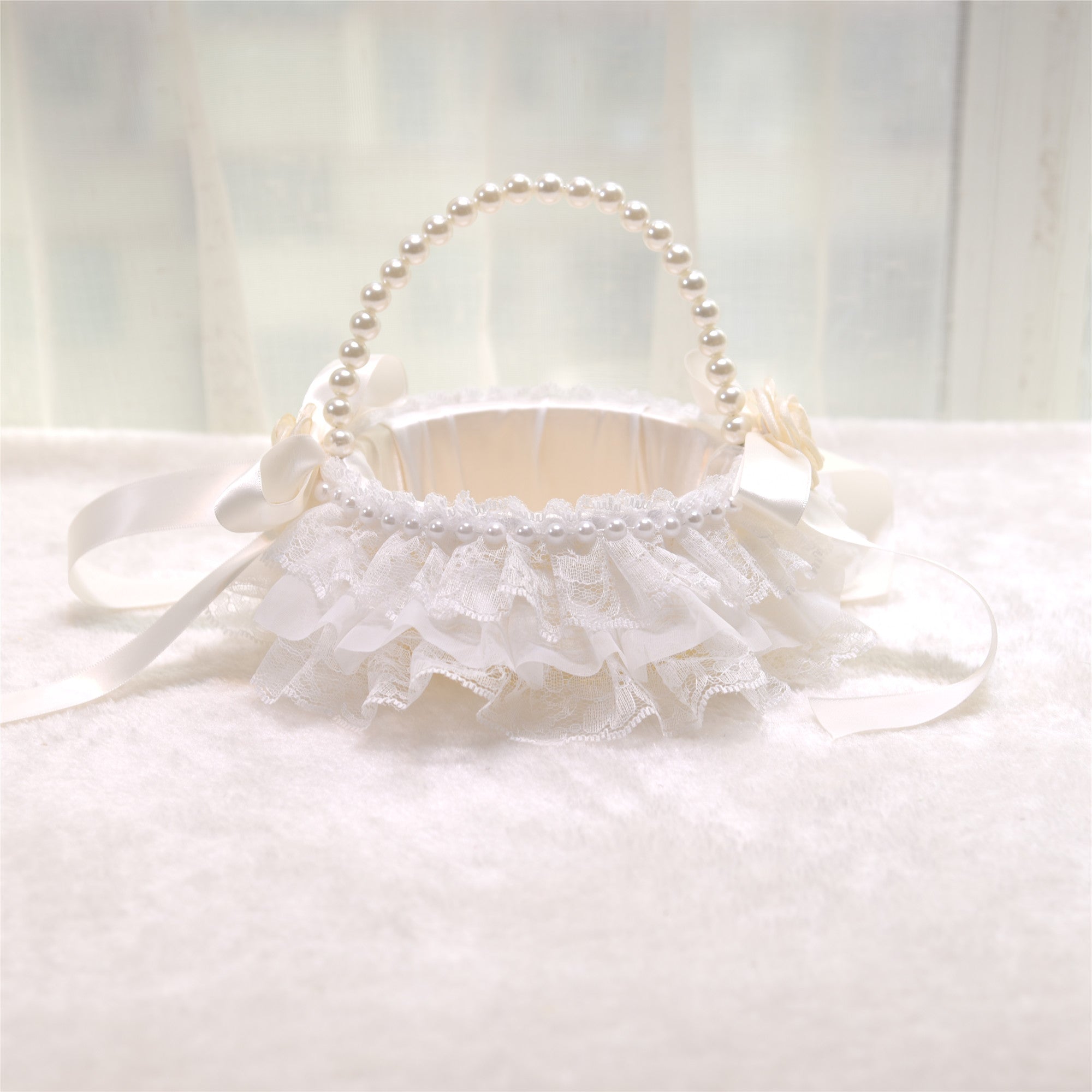 159 Western-style wedding supplies, pearl fabric flower baskets for flower girls to scatter flowers, used for decorating the wedding hall.