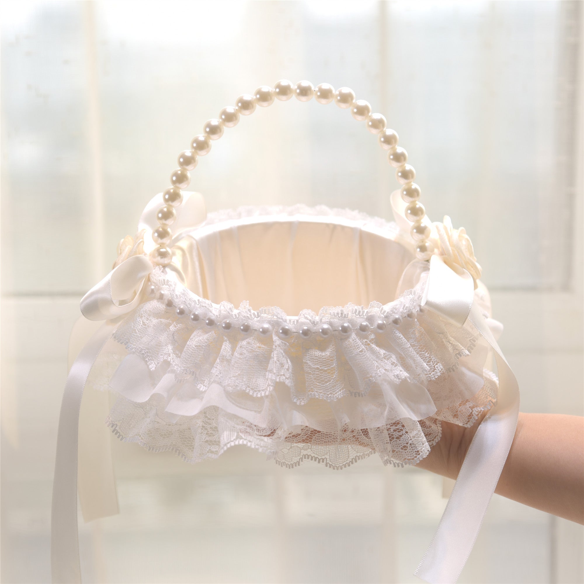 159 Western-style wedding supplies, pearl fabric flower baskets for flower girls to scatter flowers, used for decorating the wedding hall.