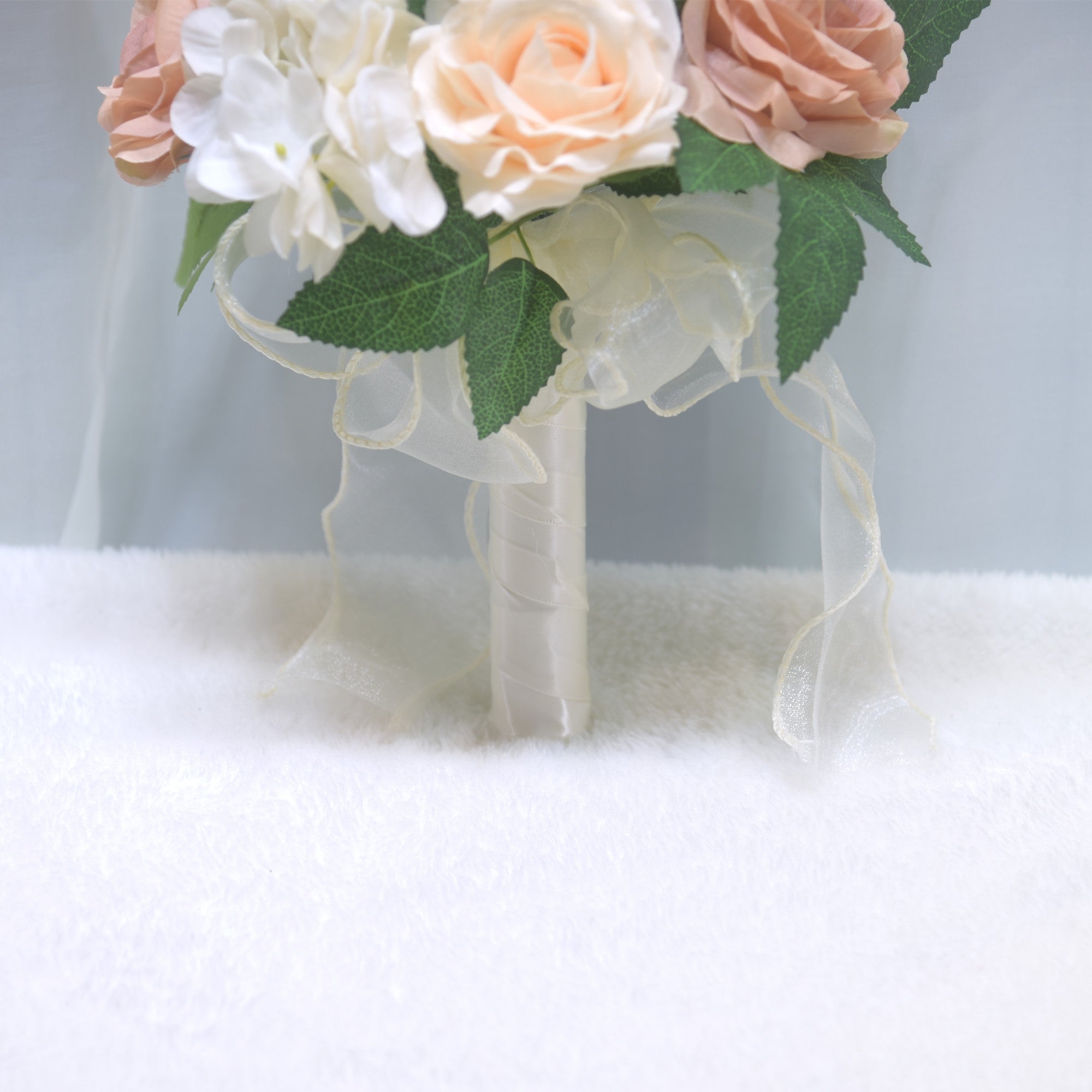 161 Simulated Bridal Bouquet, Wedding Photography Prop Bridal Toss Bouquet Western-style Outdoor Wedding Bridal and Bridesmaid Bouquet