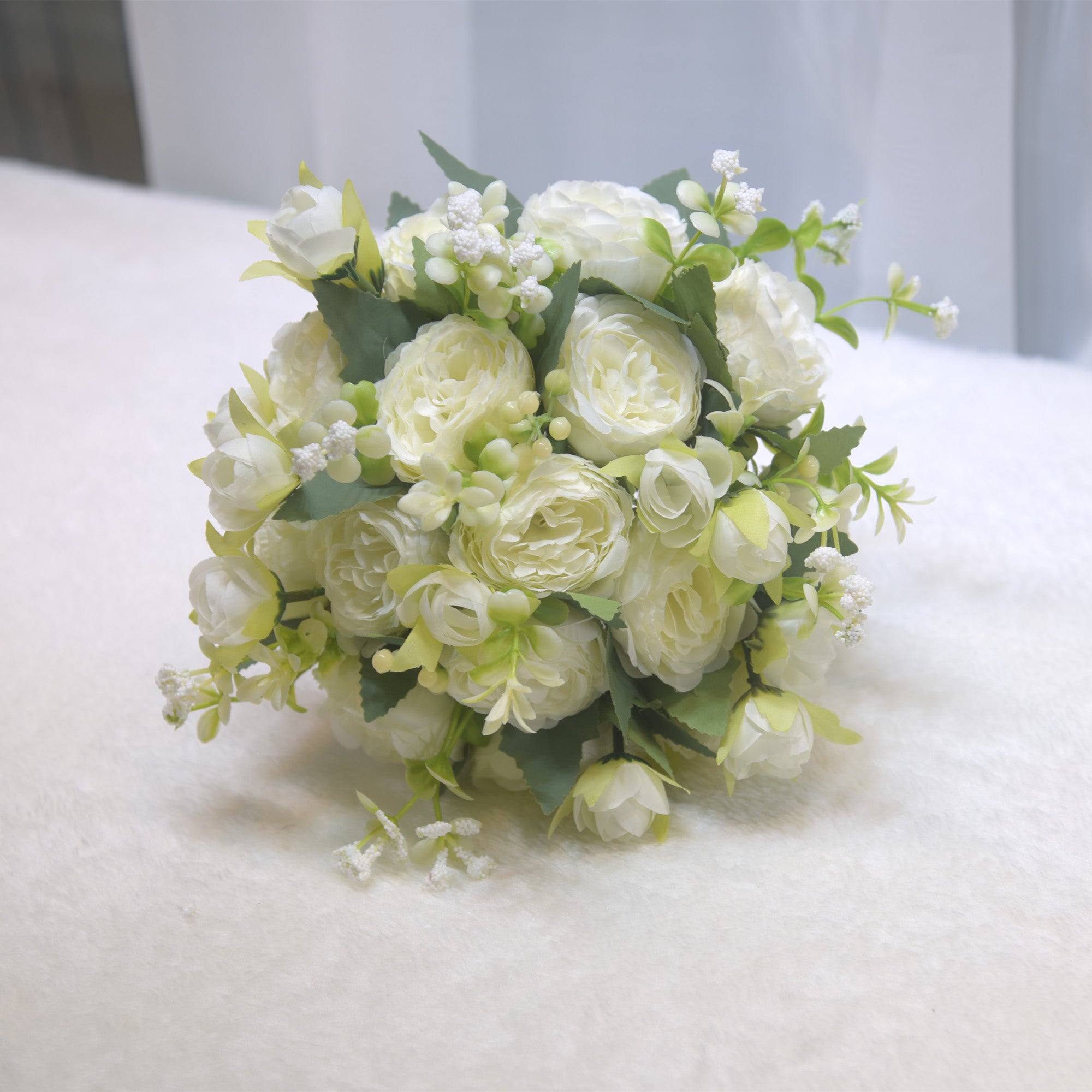 164Bridal bouquet for weddings, proposals, marriage registration, made of artificial flowers. Suitable for wedding dress parties, photography and photo shoots.