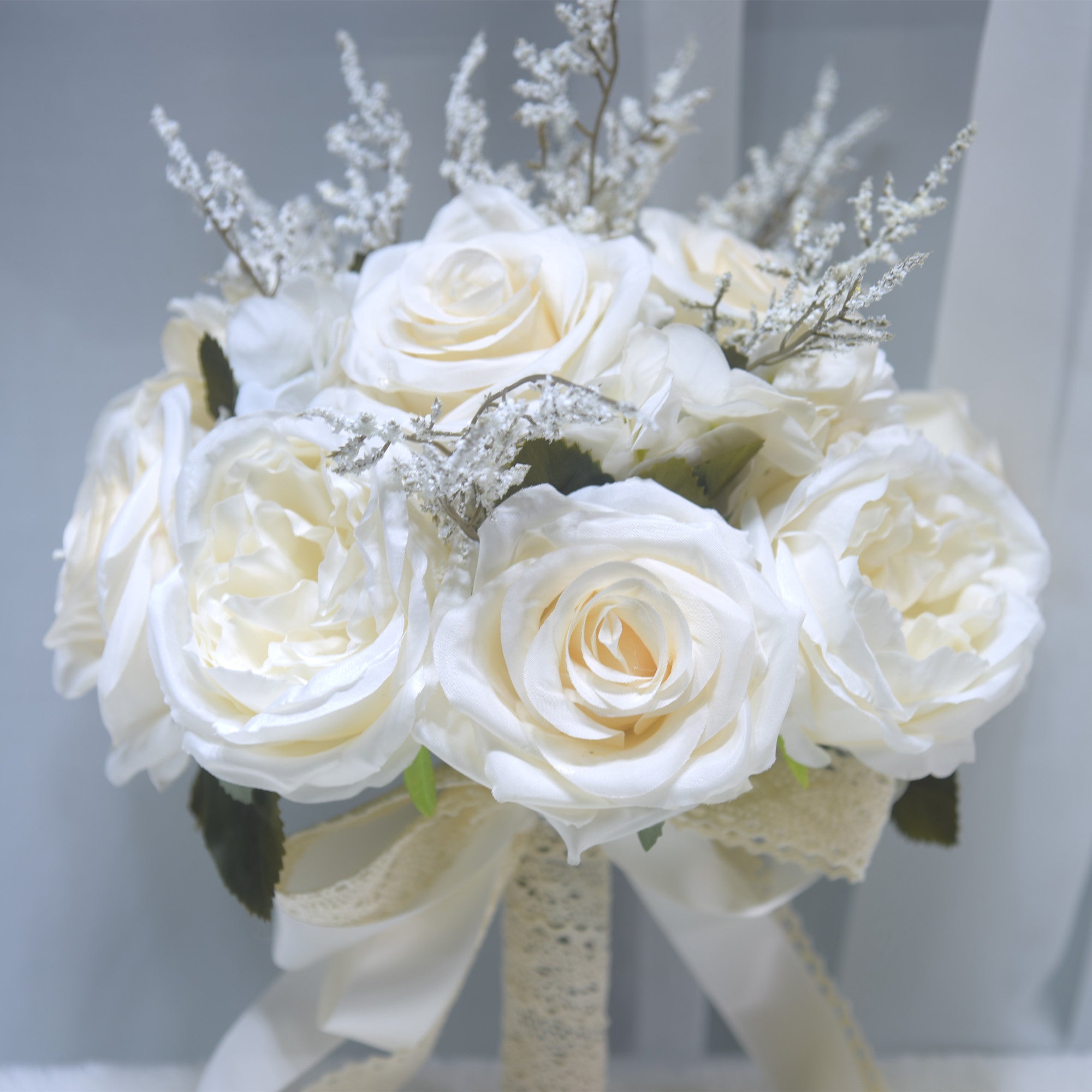 166 Flower bouquet for marriage registration, proposal, bridal chamber photography. Bridal and bridesmaid's rose bridal bouquet.