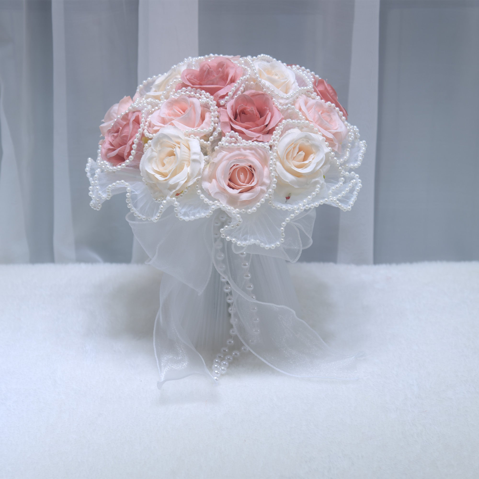 169Outdoor wedding simulation rose hand-held flower Western style bride hand-held flower certificate proposal hand-held mesh bouquet