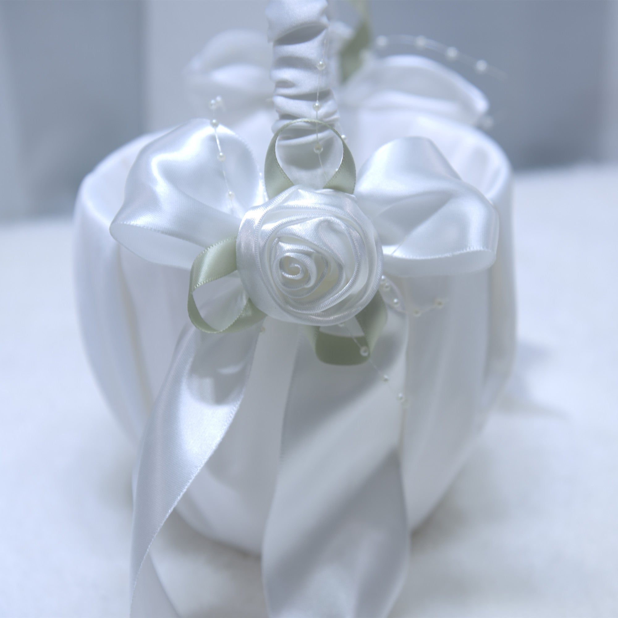 177Wedding flower girl, flower basket, bride's wedding, scattering petals, hand-held basket, dancing props