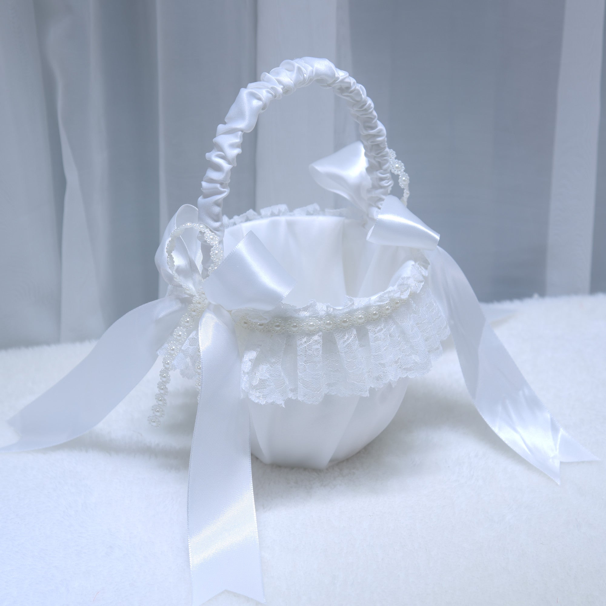 179Western style wedding flower basket, flower girl scattering flower basket, wedding lace and lace small flower basket