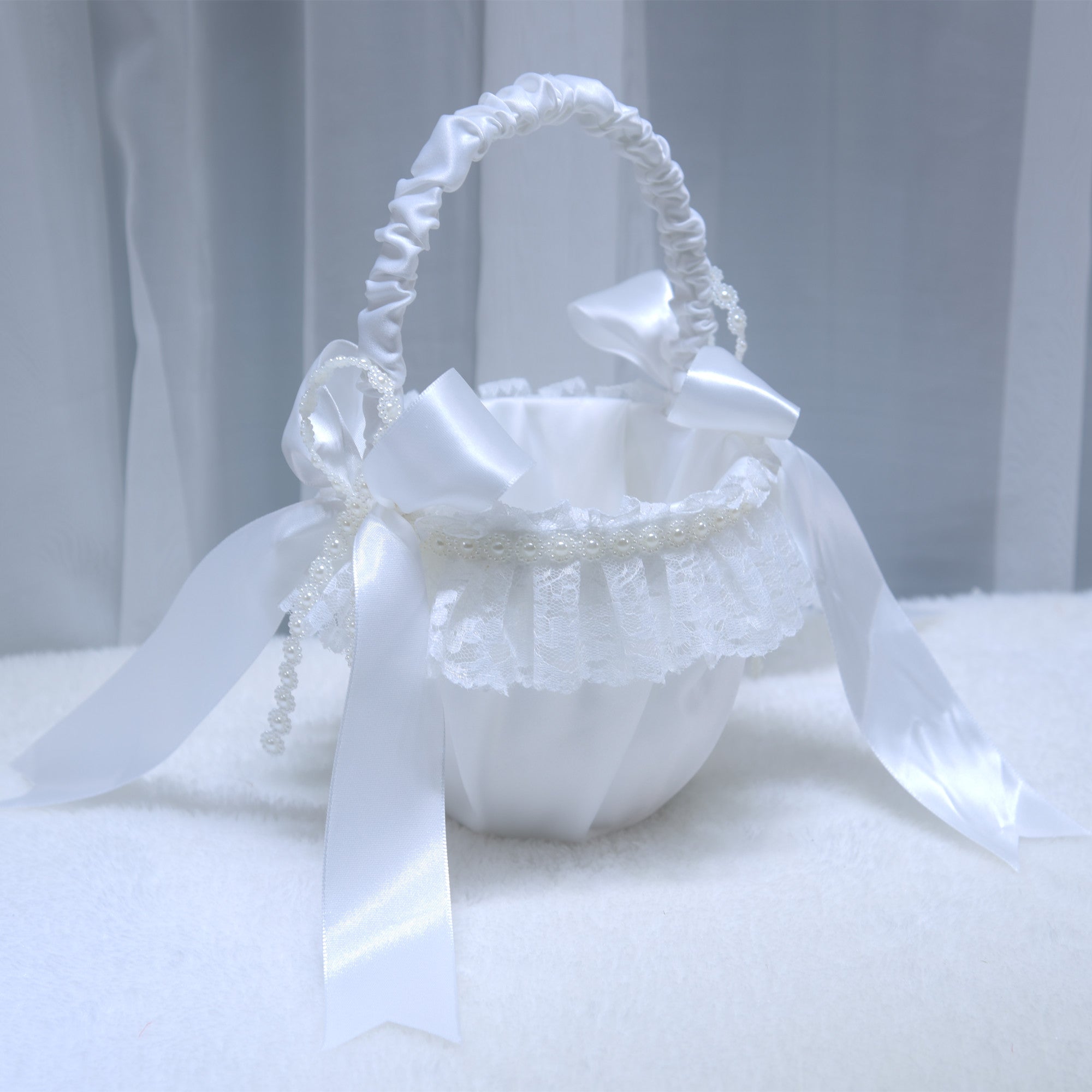 179Western style wedding flower basket, flower girl scattering flower basket, wedding lace and lace small flower basket