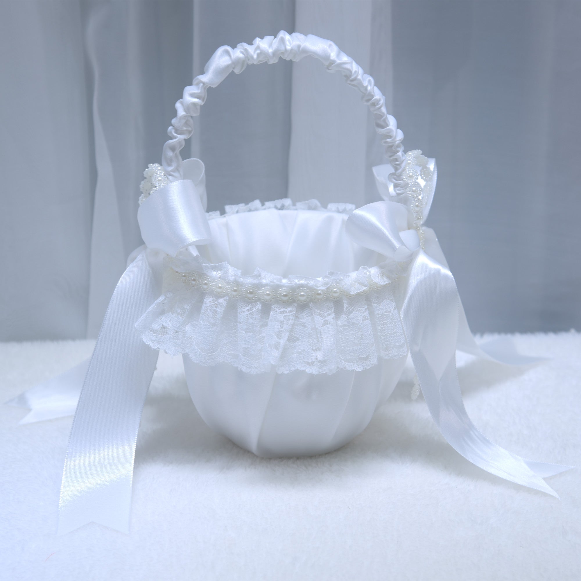 179Western style wedding flower basket, flower girl scattering flower basket, wedding lace and lace small flower basket