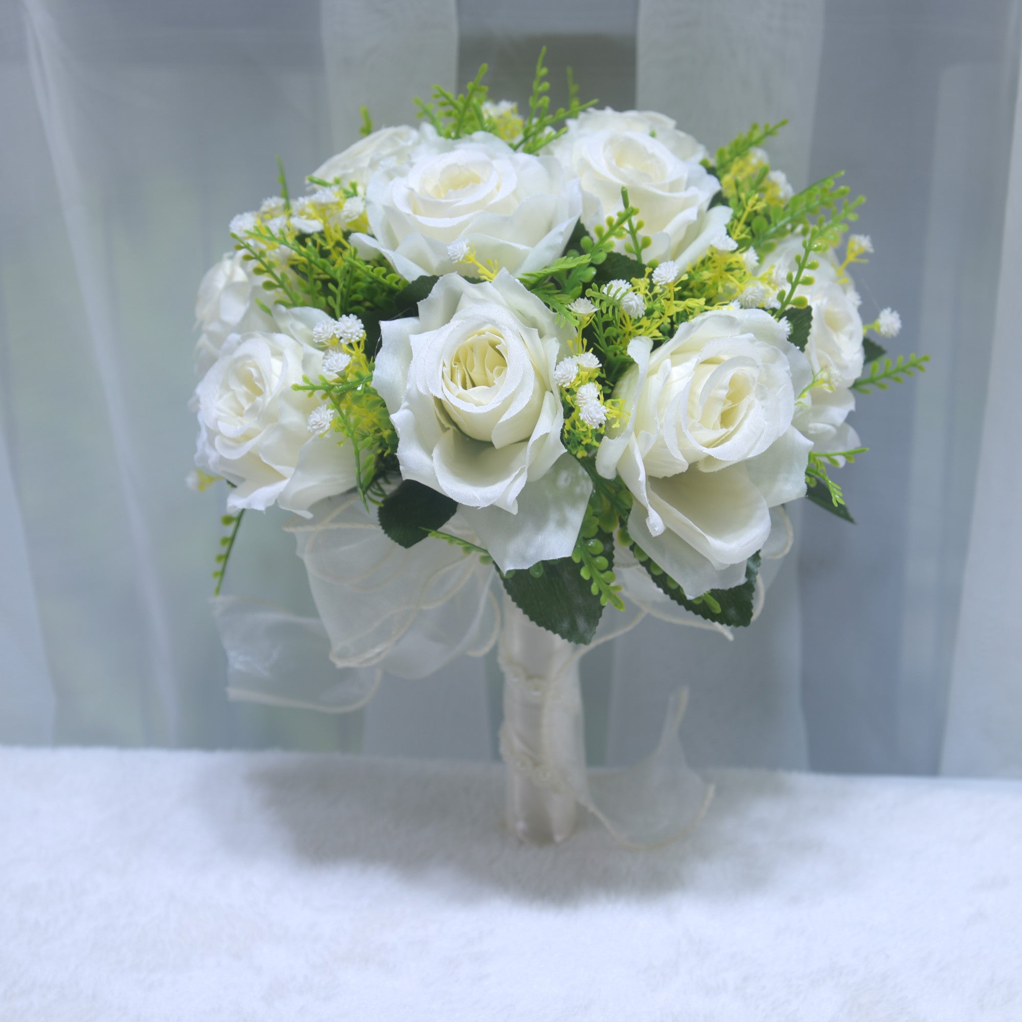 189Bride holding flower forest roses, wedding simulation flowers, photo props, registration of flower balls