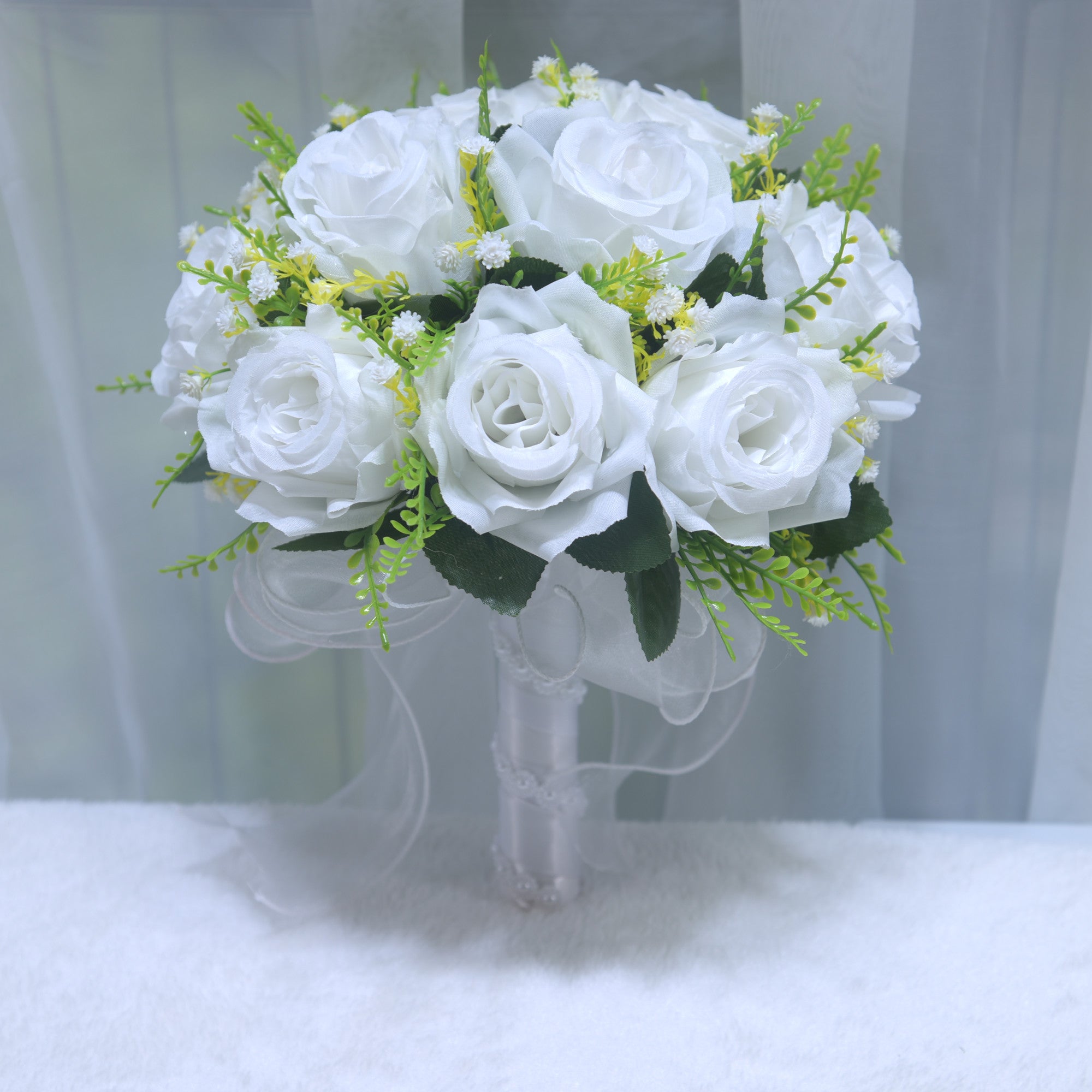 189Bride holding flower forest roses, wedding simulation flowers, photo props, registration of flower balls