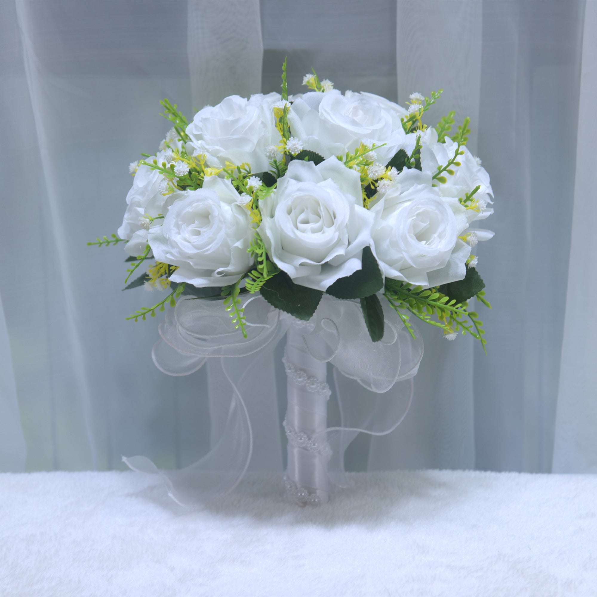 189Bride holding flower forest roses, wedding simulation flowers, photo props, registration of flower balls