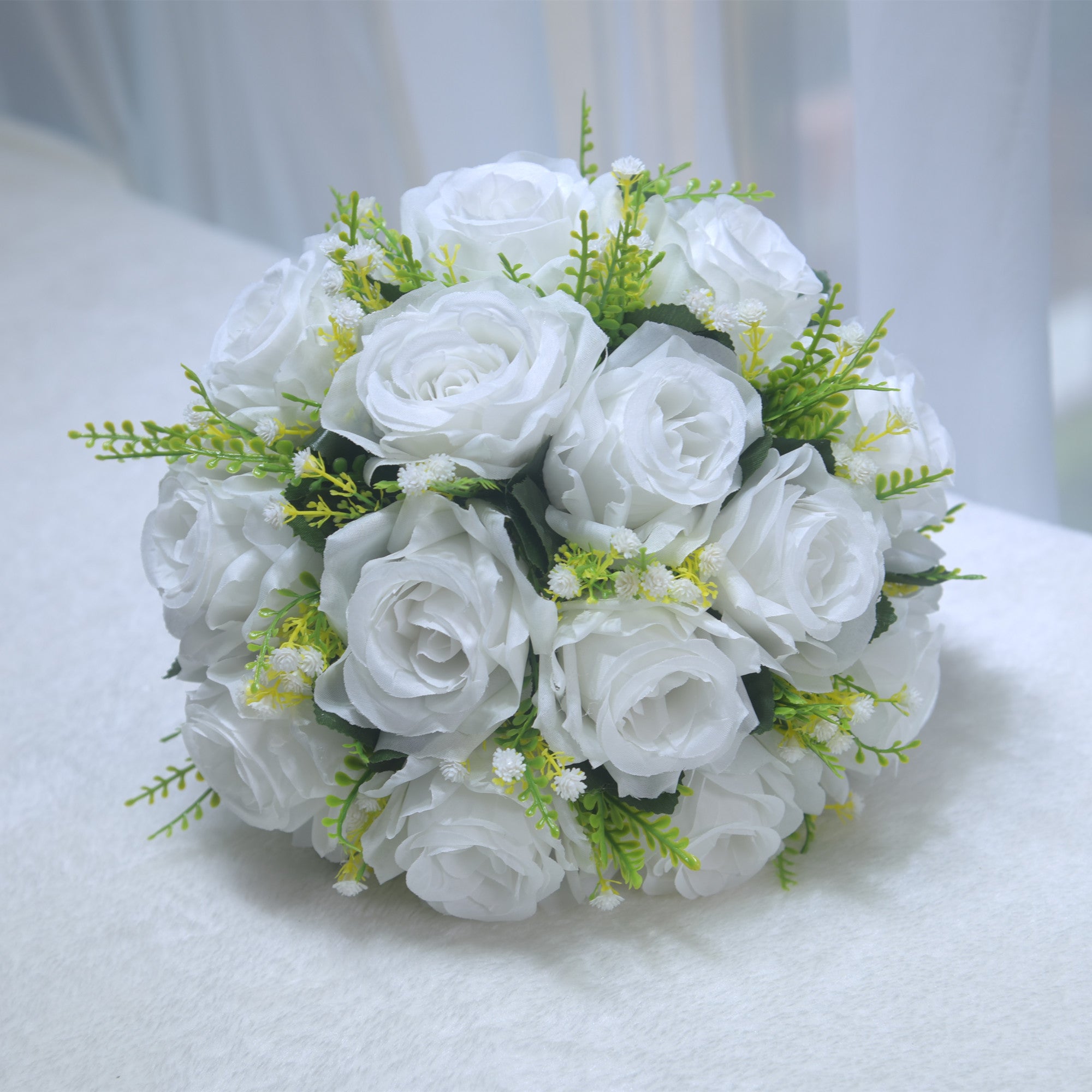 189Bride holding flower forest roses, wedding simulation flowers, photo props, registration of flower balls