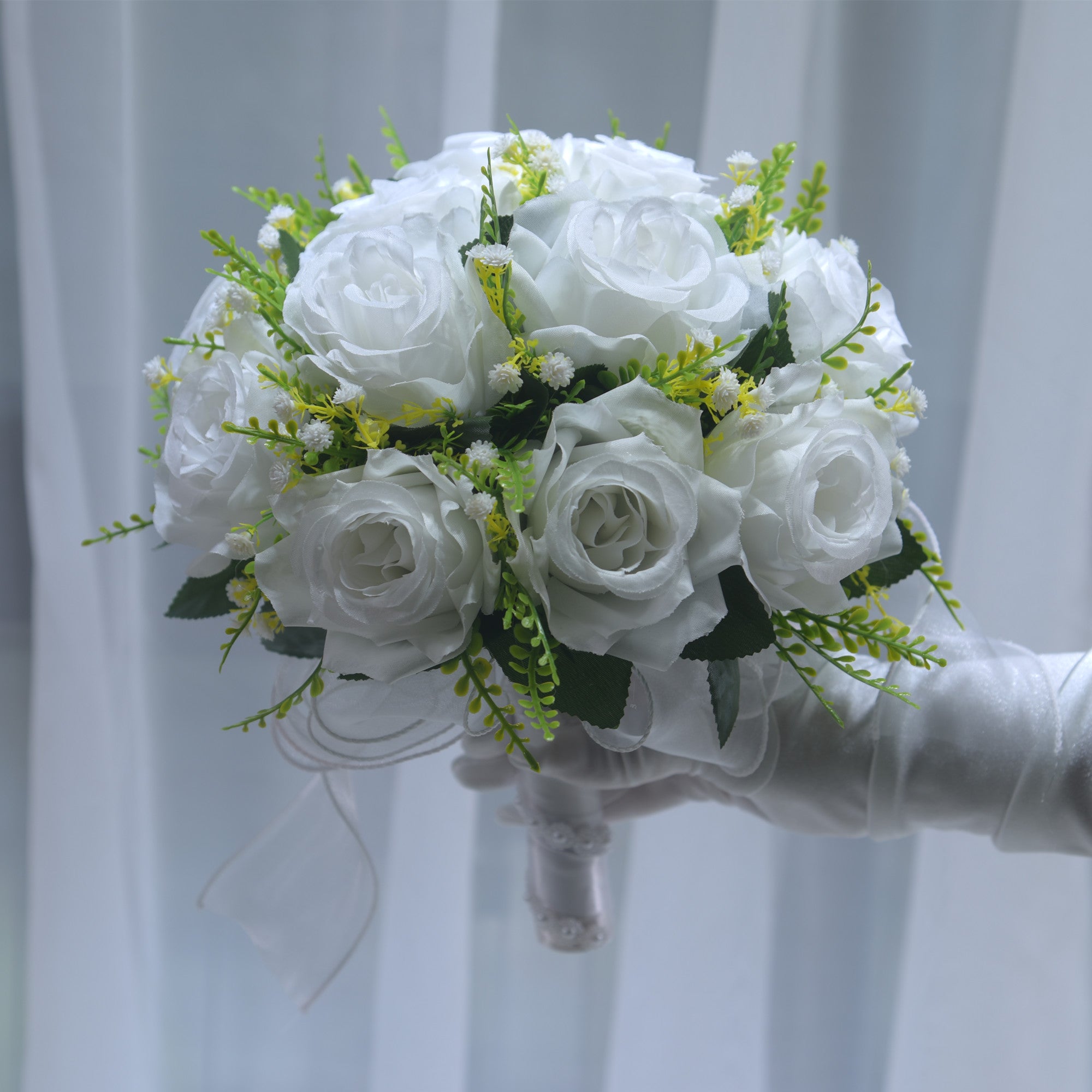 189Bride holding flower forest roses, wedding simulation flowers, photo props, registration of flower balls