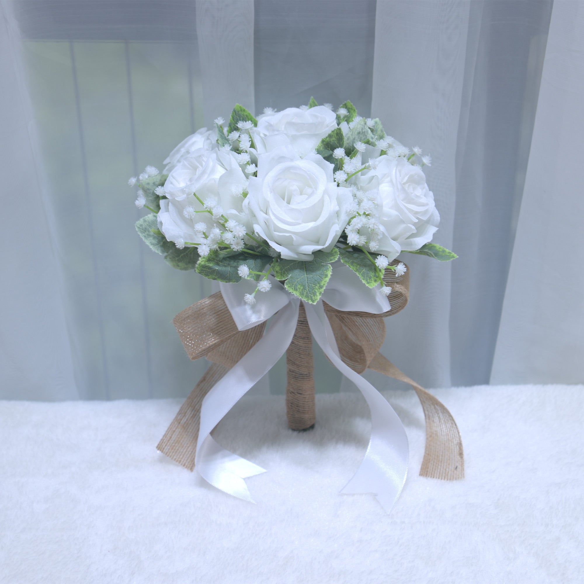 191Bride holds flowers, wedding simulation roses, presents proposal to best friend, registers bouquet