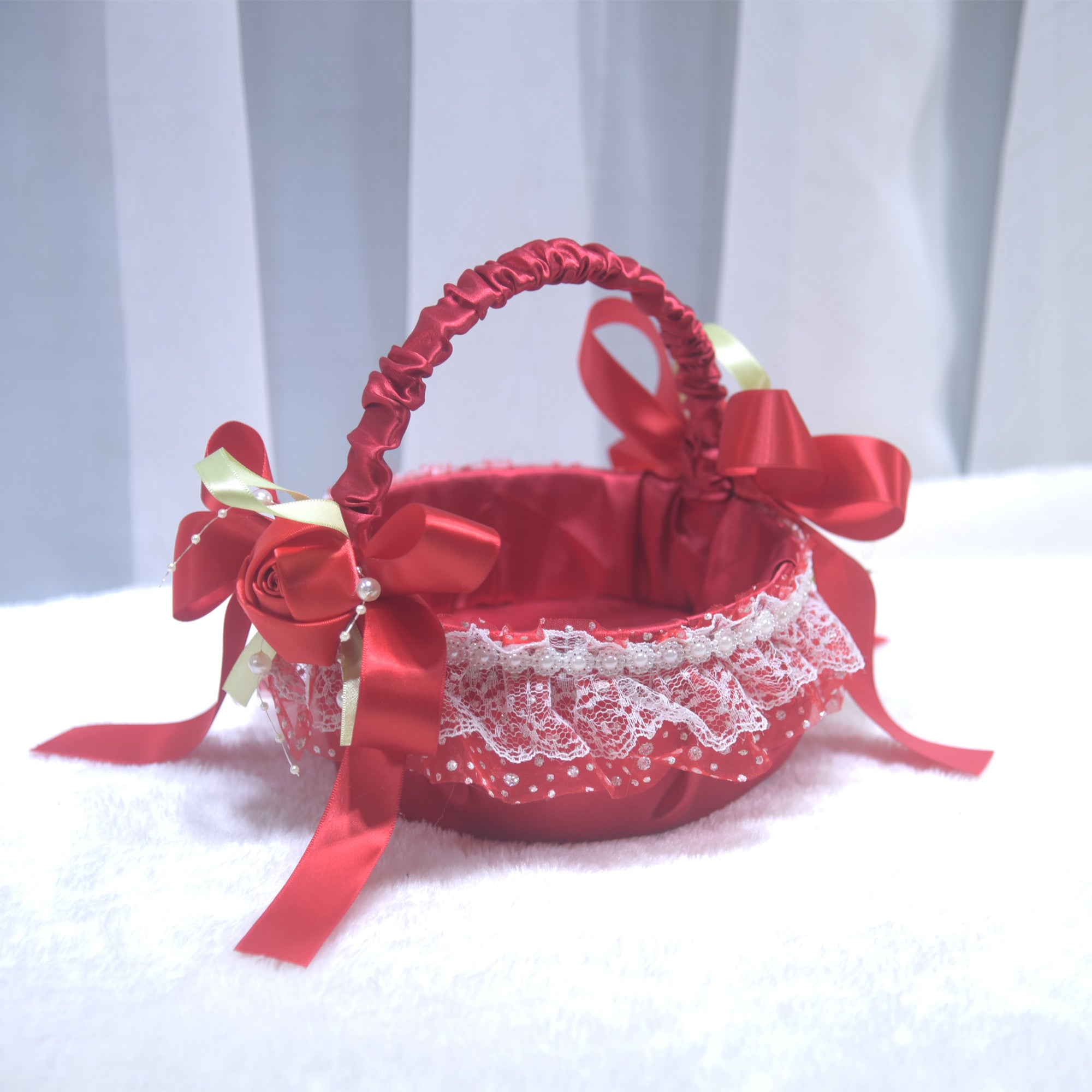 200 Wedding lace pearl flower basket, bride flower girl scattering flowers, hand-held basket giving gifts, ring flower basket