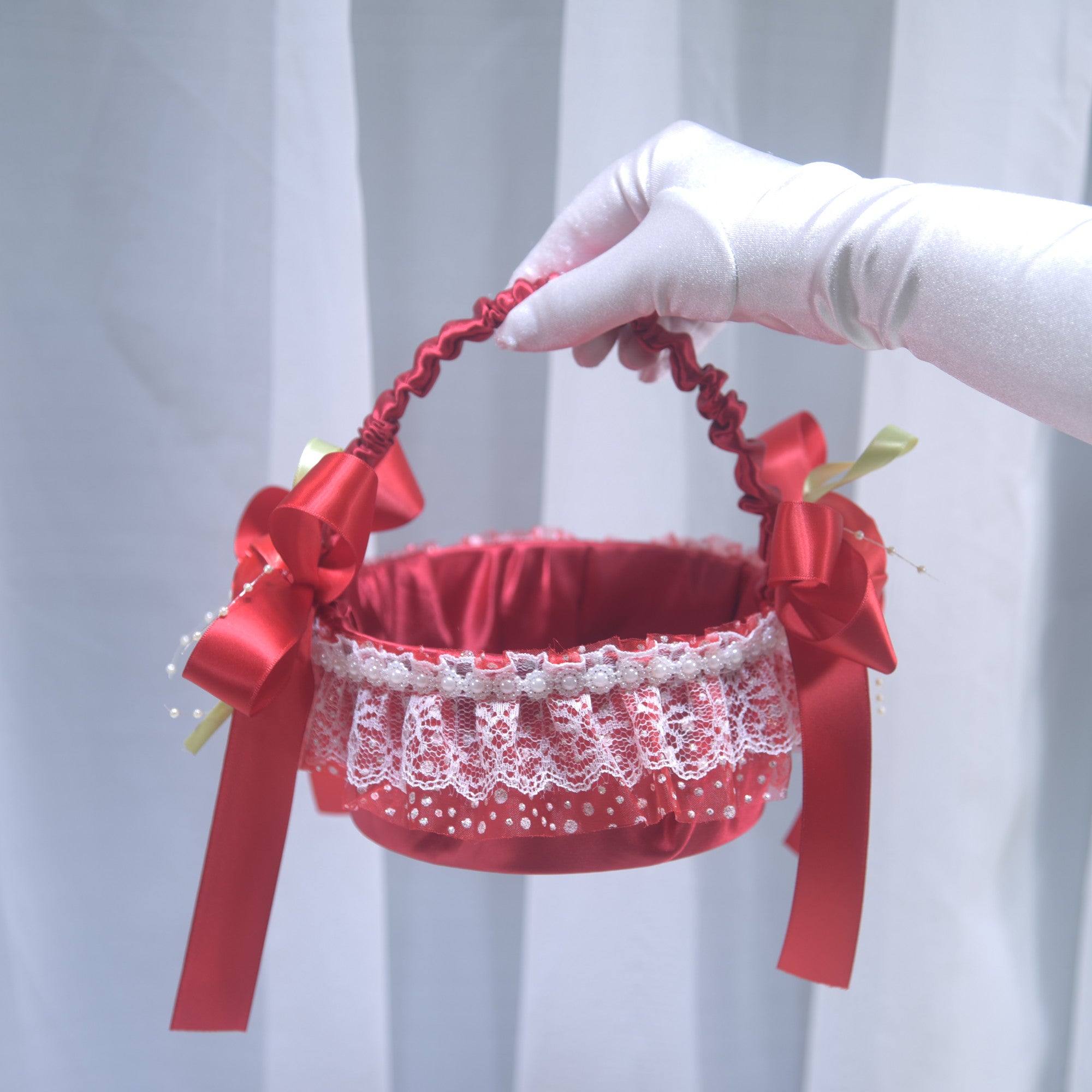 200 Wedding lace pearl flower basket, bride flower girl scattering flowers, hand-held basket giving gifts, ring flower basket