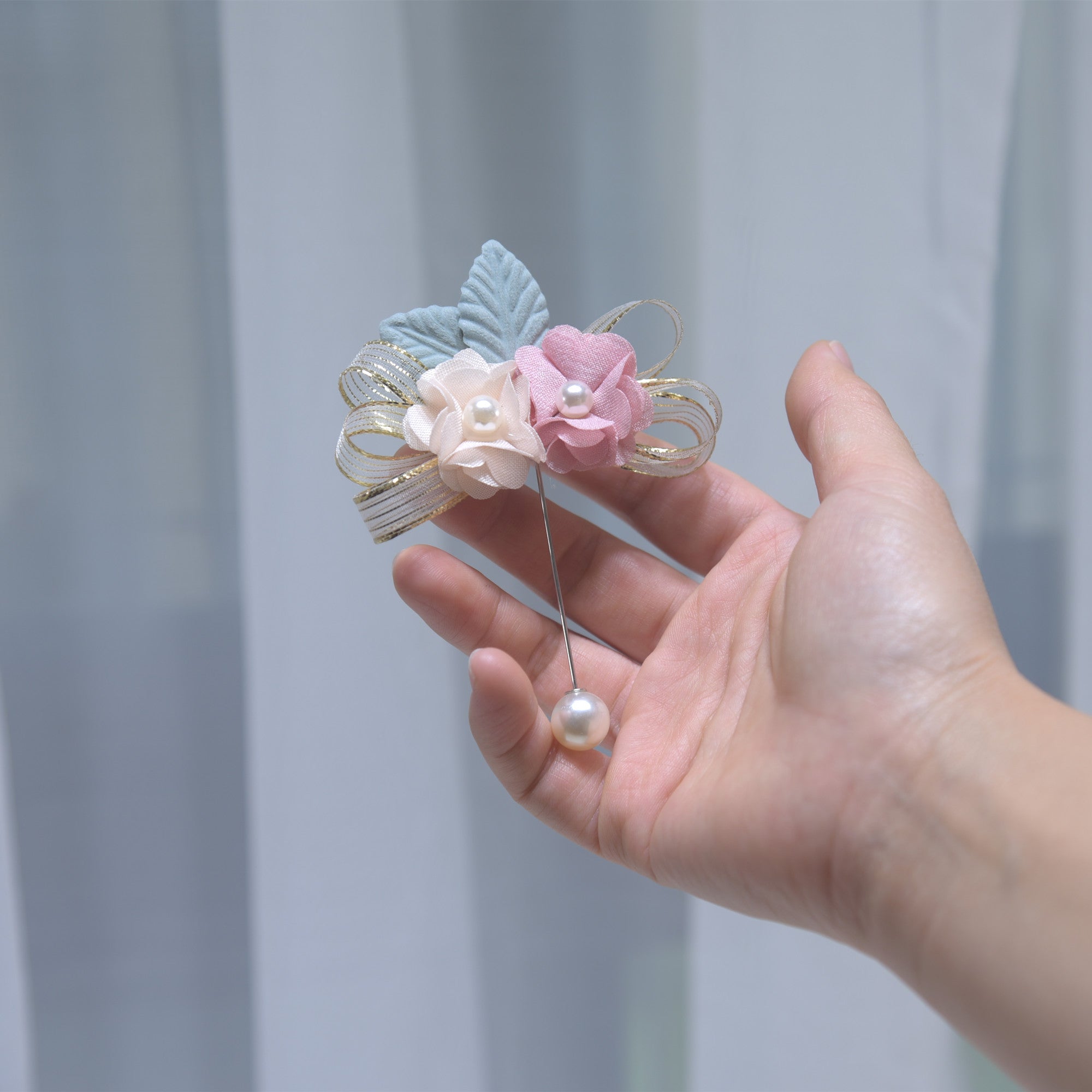 Wedding bride bridesmaids sisters group corsage wedding pin corsage