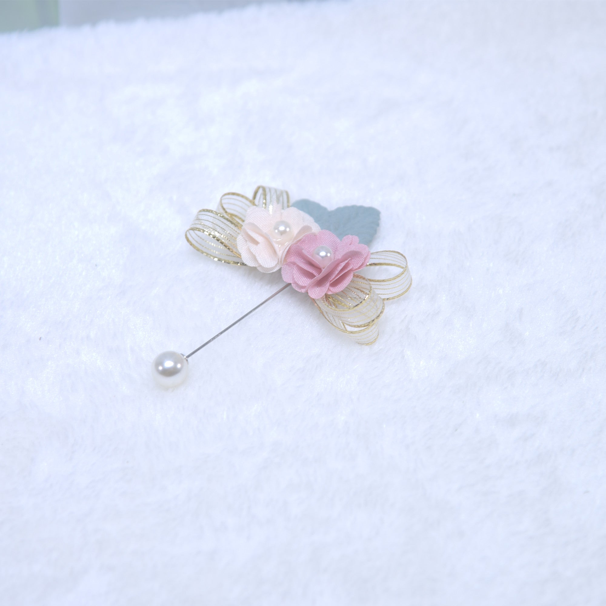 Wedding bride bridesmaids sisters group corsage wedding pin corsage