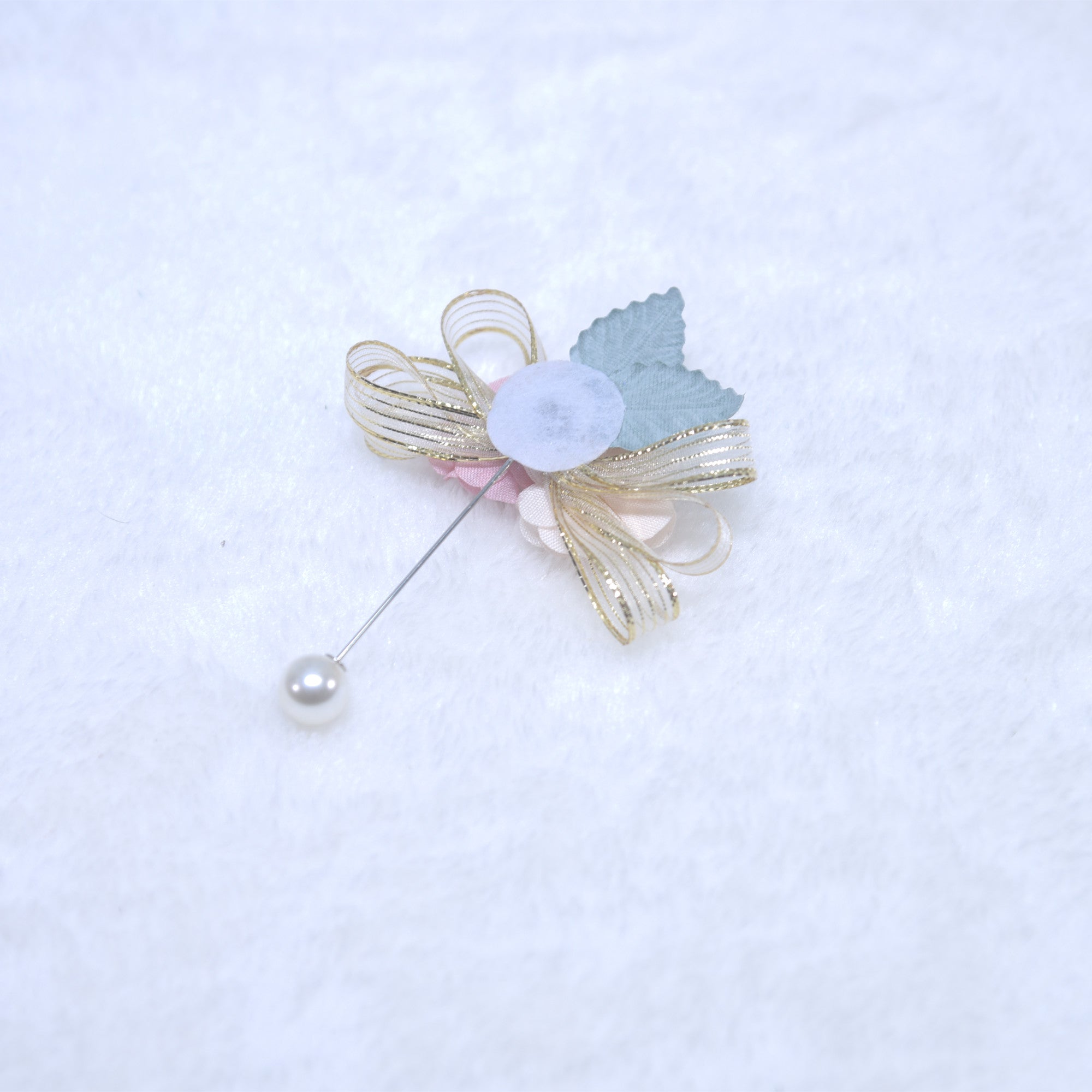 Wedding bride bridesmaids sisters group corsage wedding pin corsage