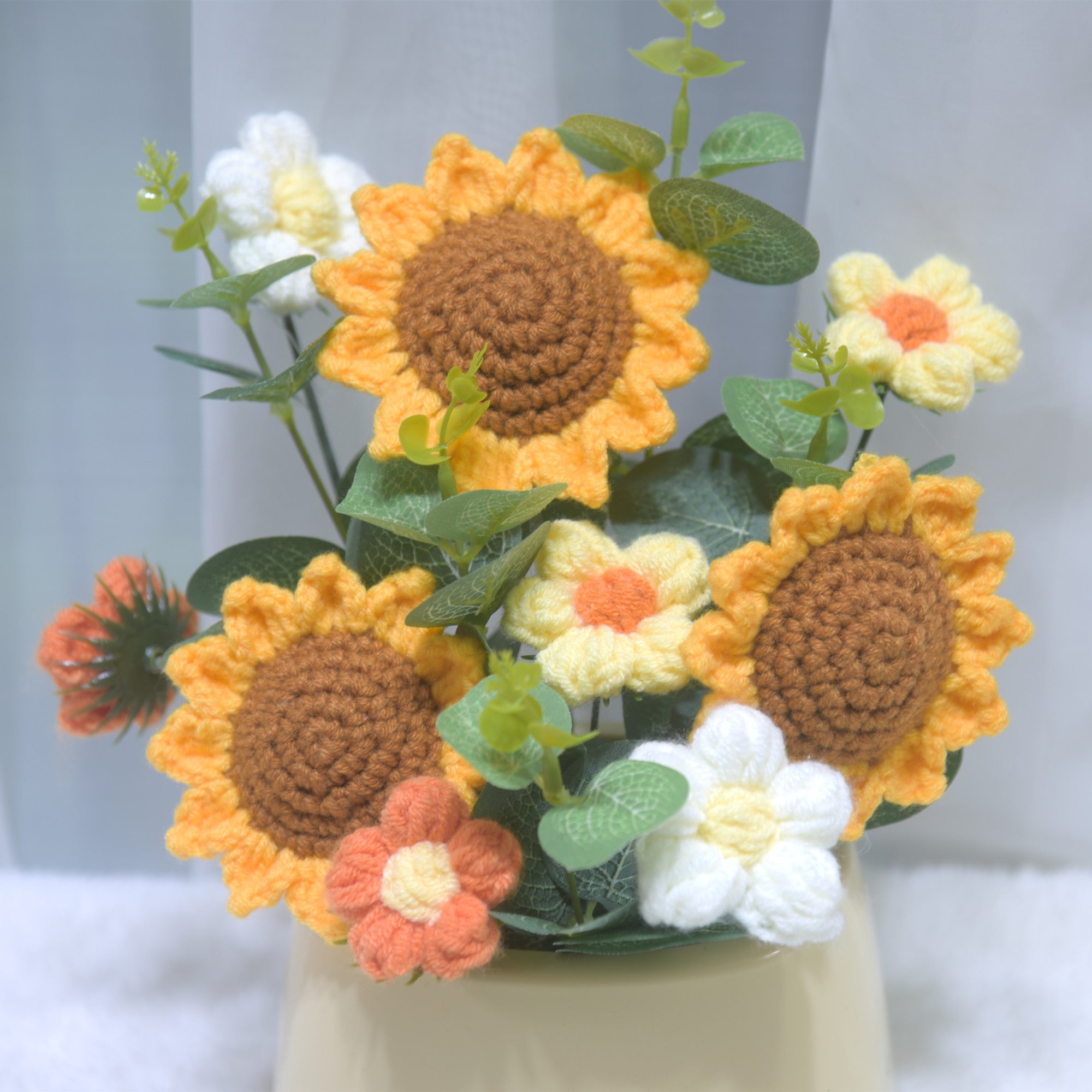 232 hand woven sunflower ornament, office desktop decoration, small gift