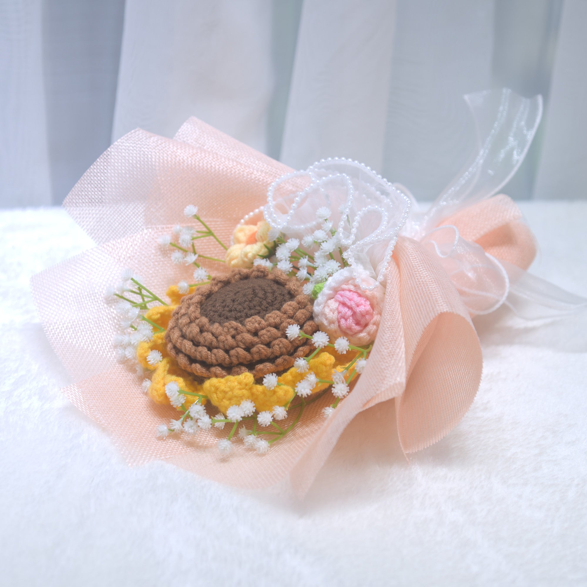 233 Woolen Handmade Bouquet Sunflower Knitted Flower Girl Birthday Gift Graduation Season  划译  机翻 · 通用领域 233 Woolen Handmade Bouquet Sunflower Knitted Flower Girl Birthday Gift Graduation Season